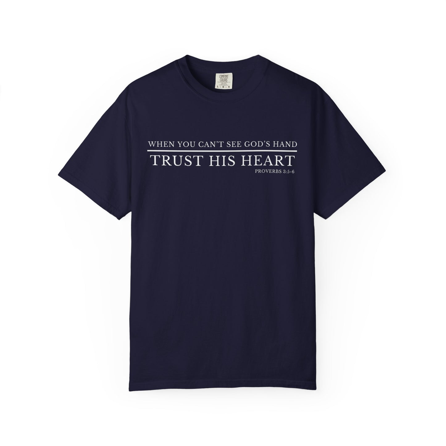 Camiseta cristiana Confía en su corazón – Proverbios 3:5-6 | Ropa basada en la fe