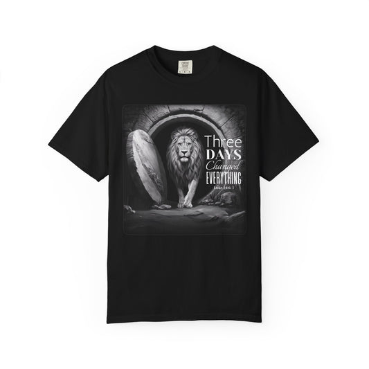 "Three Days Changed Everything" Lion and Empty Tomb T-Shirt – Luke 24:6 Christian Easter Tee